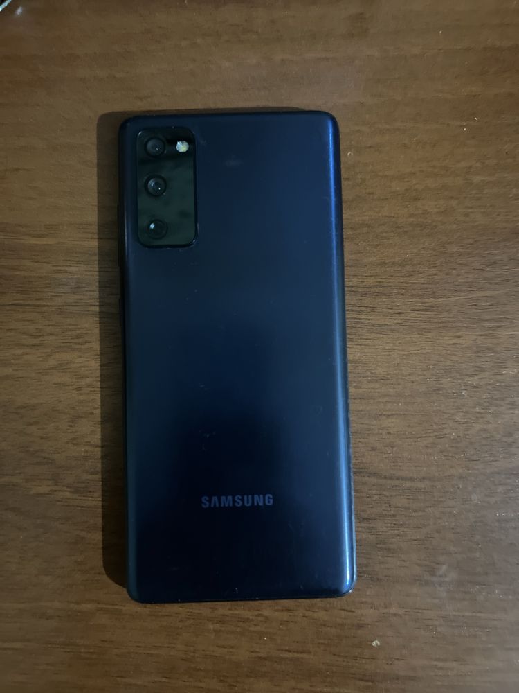 Продам Samsung S20 FE