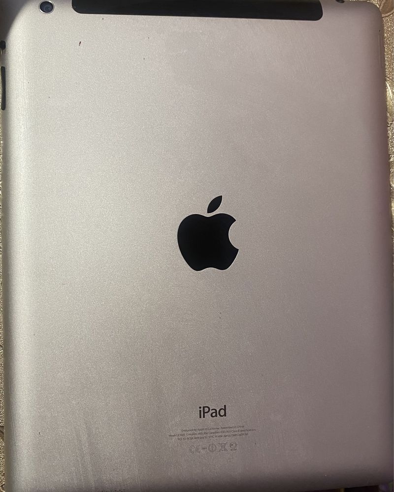 Ipad Md 525TU/A продается