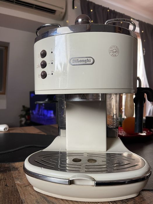 Кафемашина Delonghi EcoV311 за ремонт или части