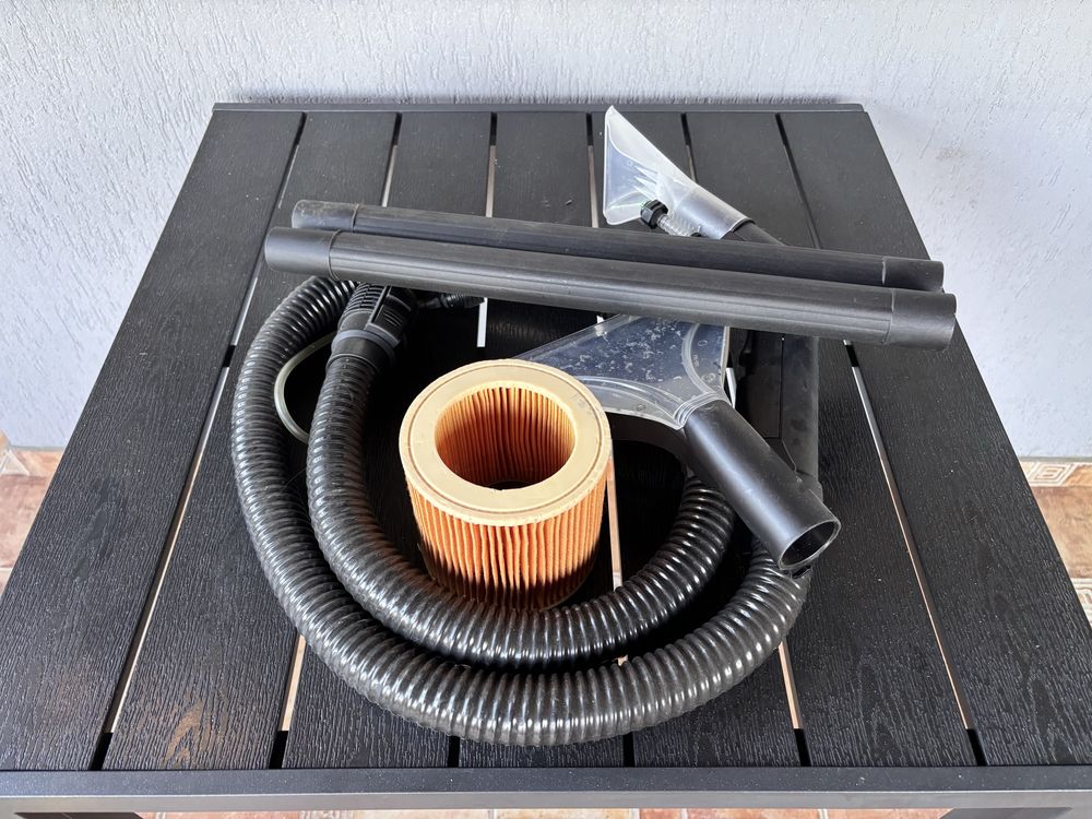 Aspirator cu spalare injectie- extractie Karcher SE 4002