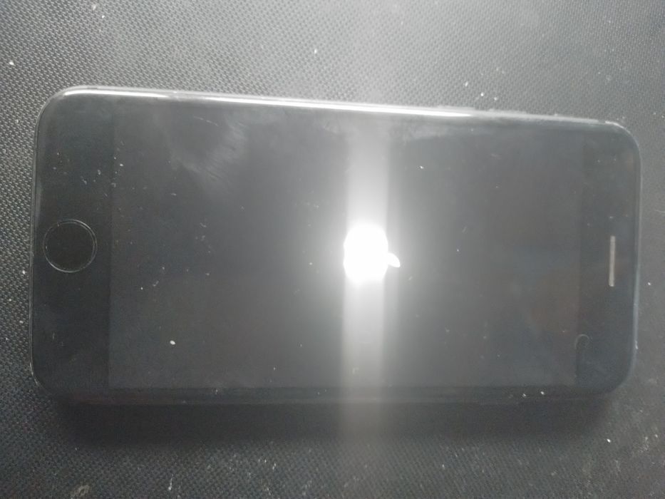 vând telefon iPhone 8 pentru piese