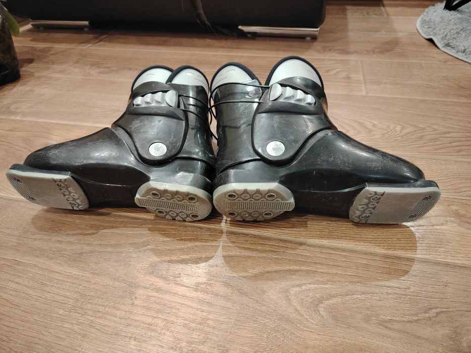 Ски и ски обувки 30 номер