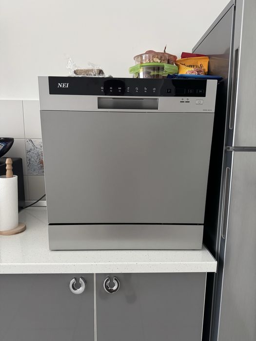 Masina de vase compacta