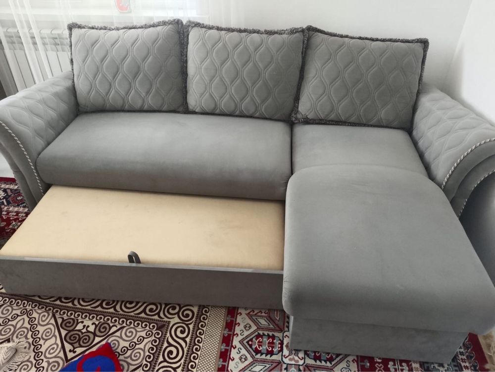 Продается диван угловой