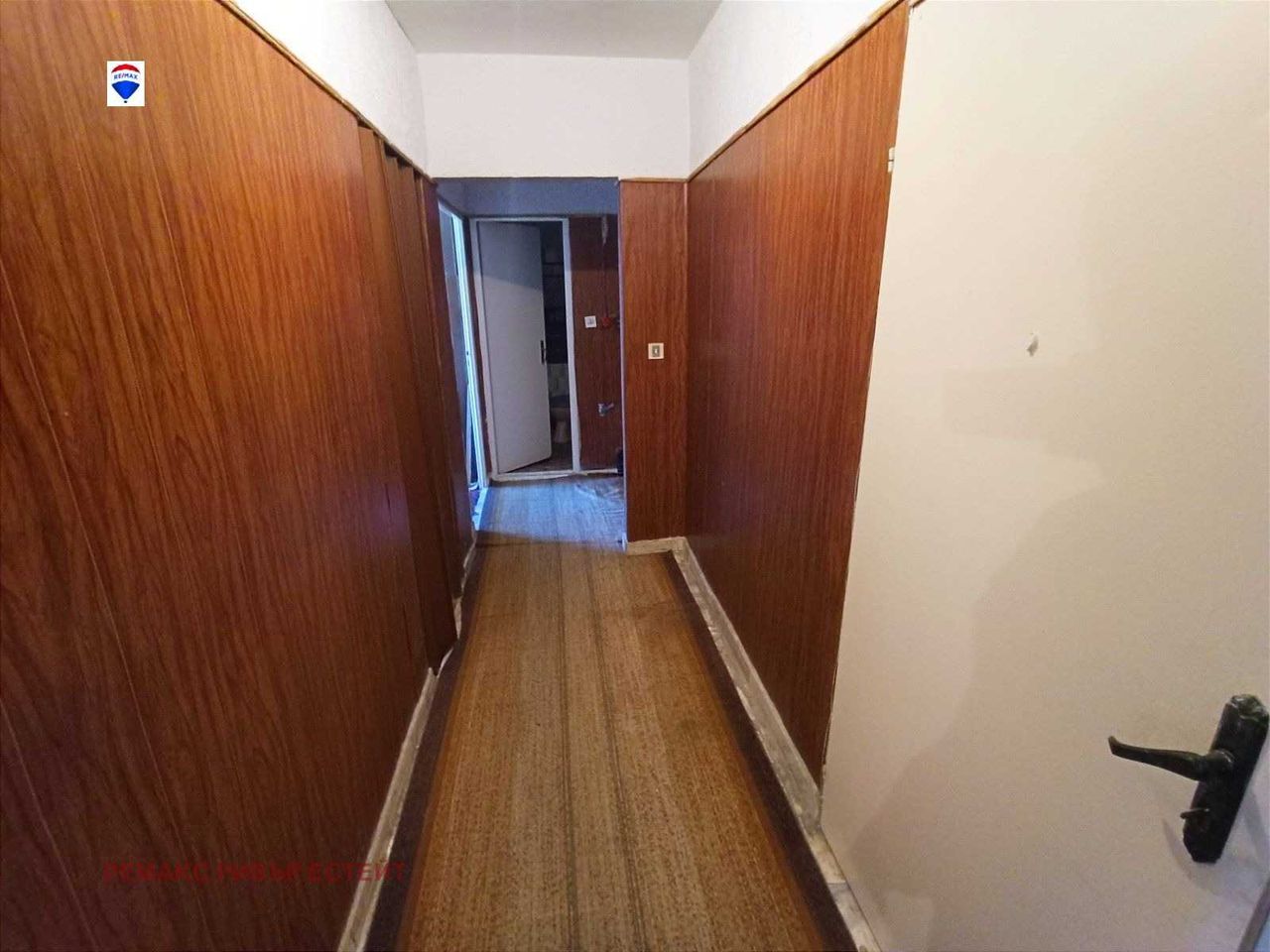 Продава се Двустаен апартамент в Русе, Дружба 3 - 62 кв.м за 950 €/кв.м - Снимка #2