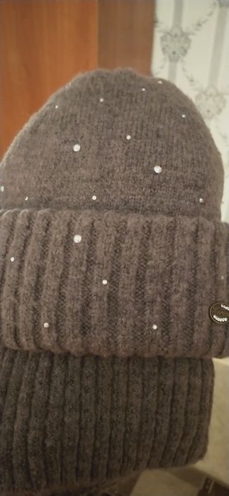 Набор шапка и шарф.