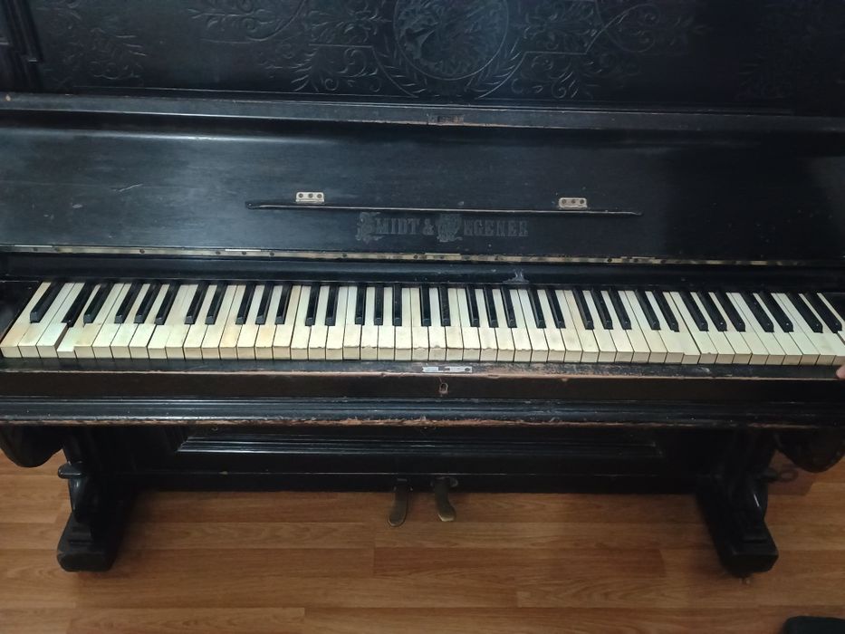 Pianină veche Smidt & Wegener de colecție