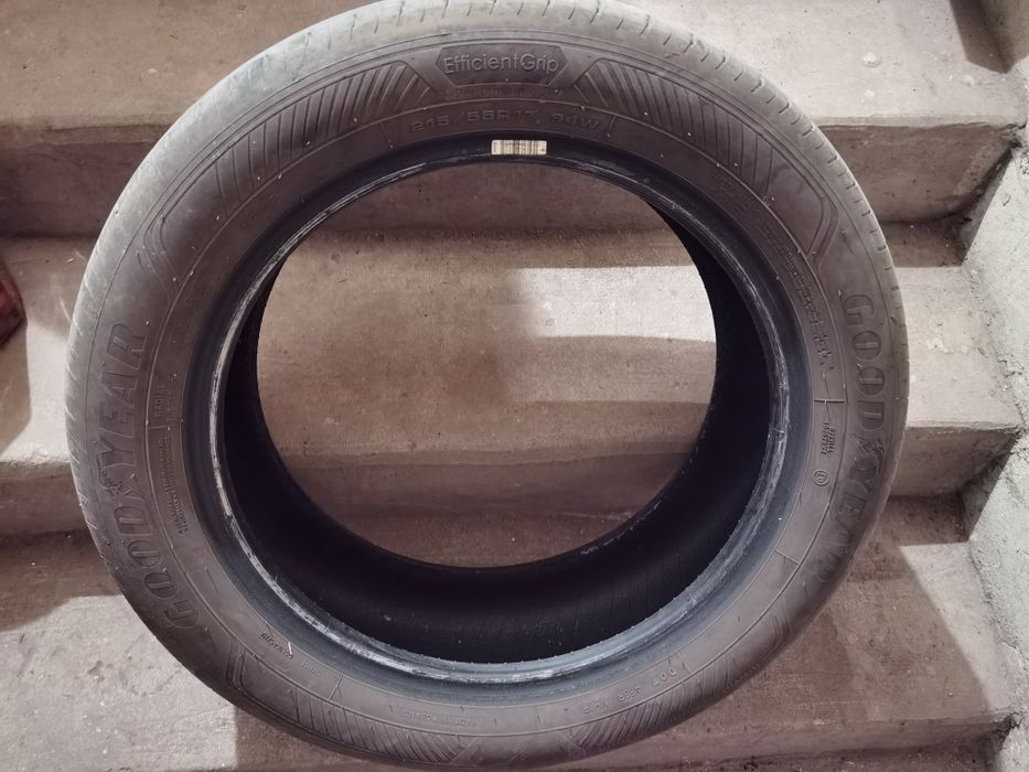 Goodyear 215/55/17 Летни гуми