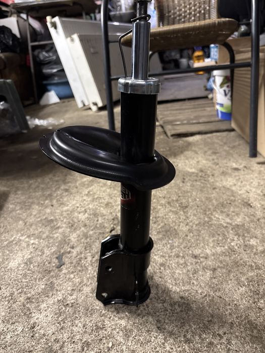 Продавам амортесьор за фиат брава