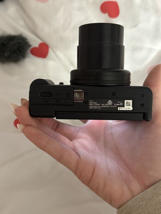 Mirrorless Sony ZV-1 Vlogging kit