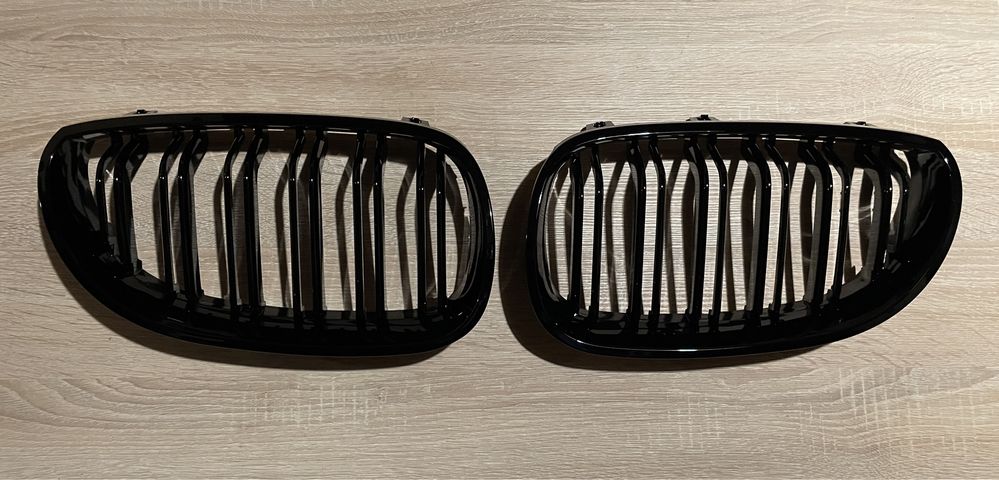 Черни гланцови бъбреци за BMW E60