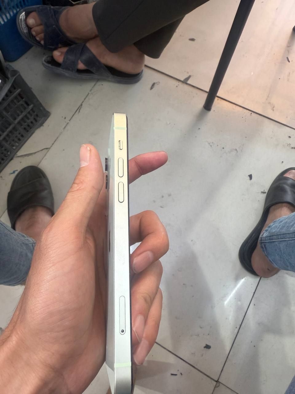 iPhone 12 Aybi Chip Bilan Ishlatish Kerak