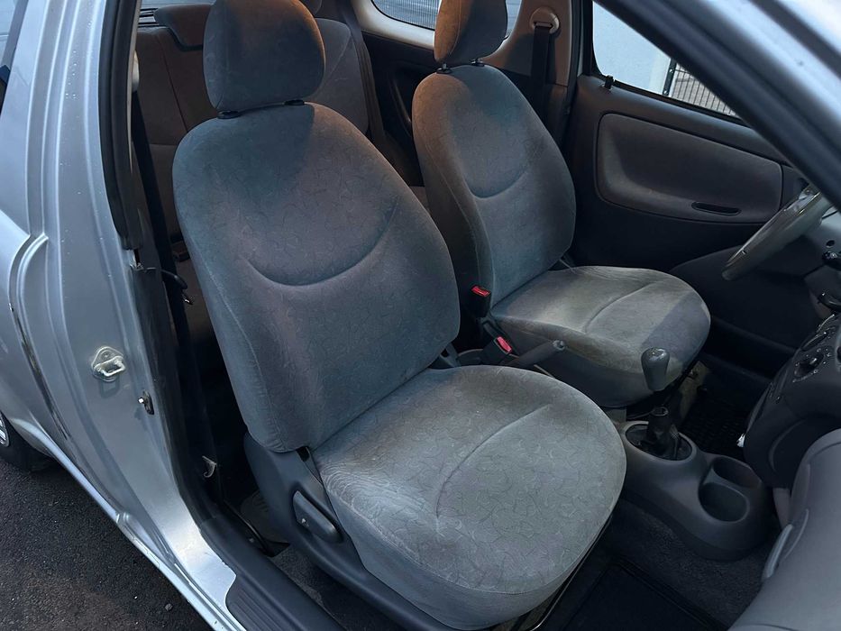 Toyota yaris 1.0 benzina 2000 impecabila !