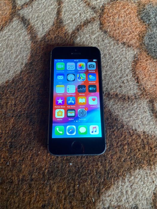 Продавам iPhone 5s