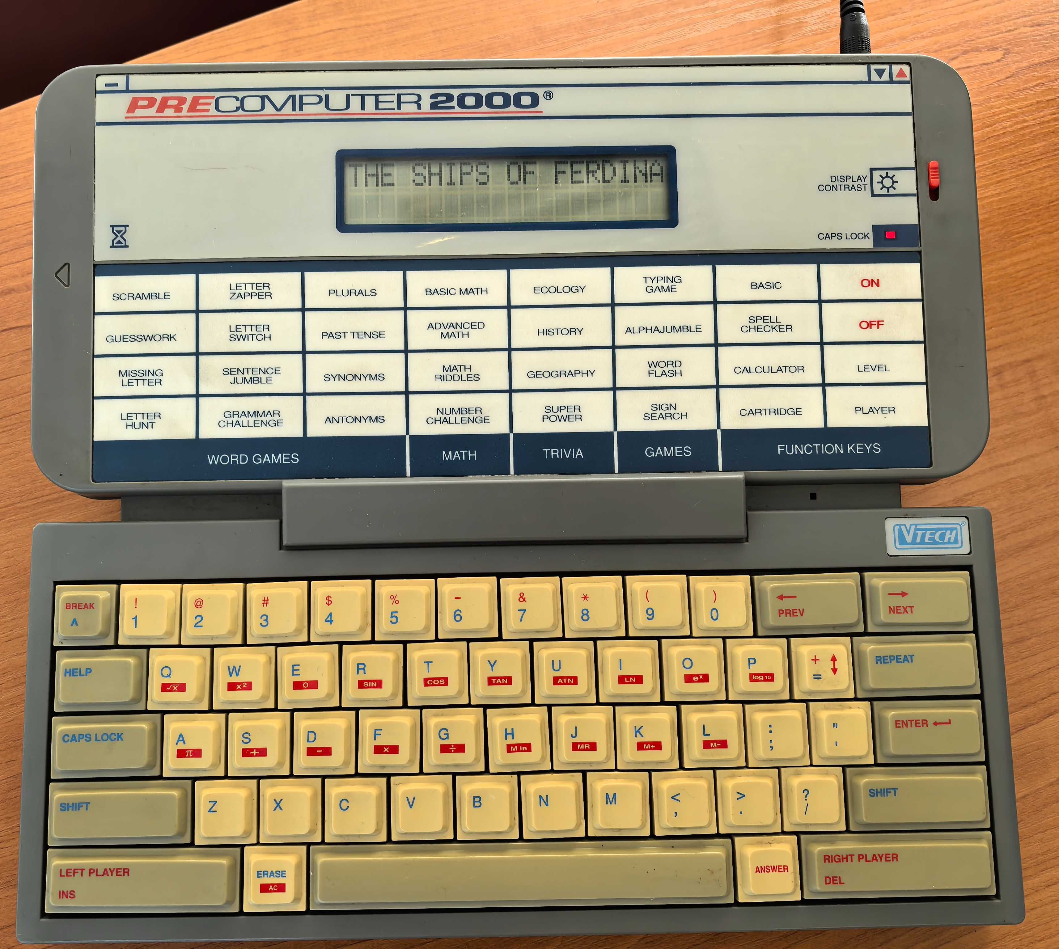 Компютър/лаптоп с игри и задачи Vtech PreComputer 2000