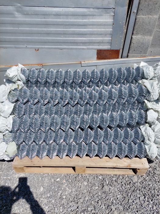 Оградна мрежа   от най твърдата тел поцинкована