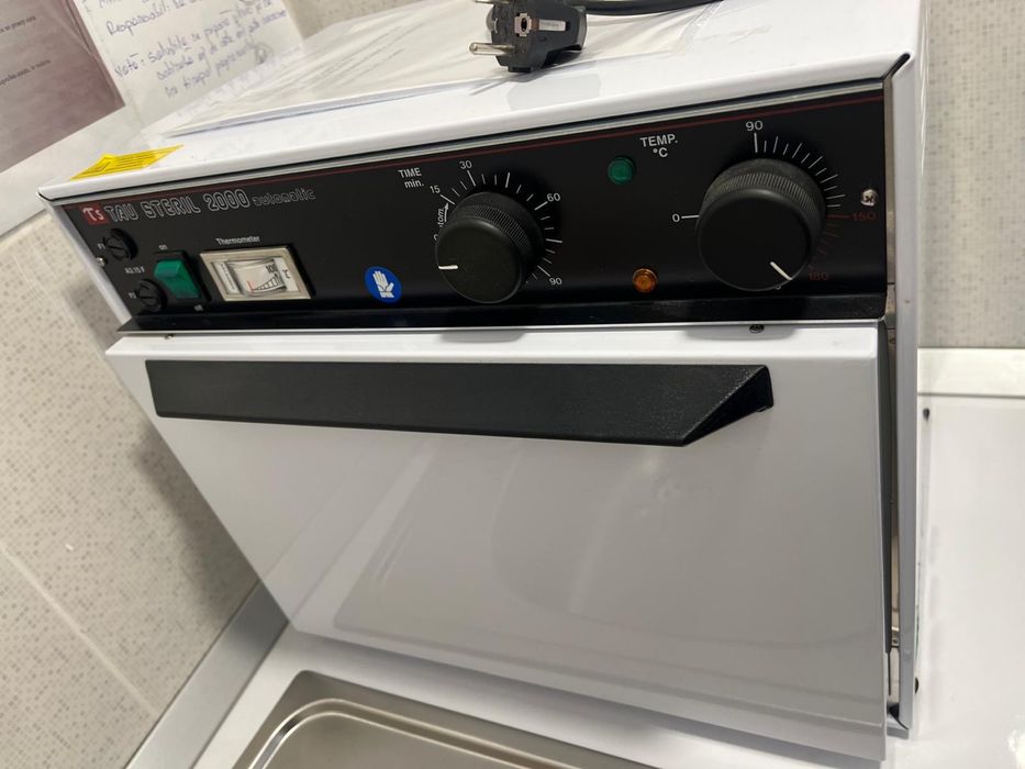 Sterilizator cu aer cald TAU STERIL 2000 – 17 L, Automatic – ca nou