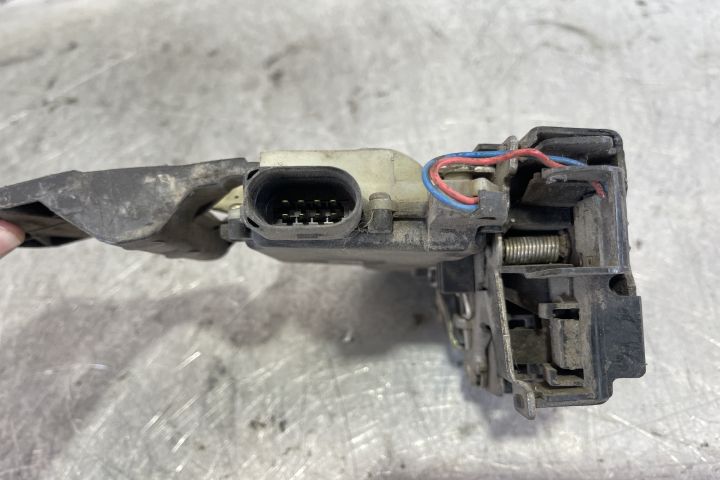 Broasca usa fata dreapta 3B1837016AD / 3B1 837016AD Skoda Fabia 6Y