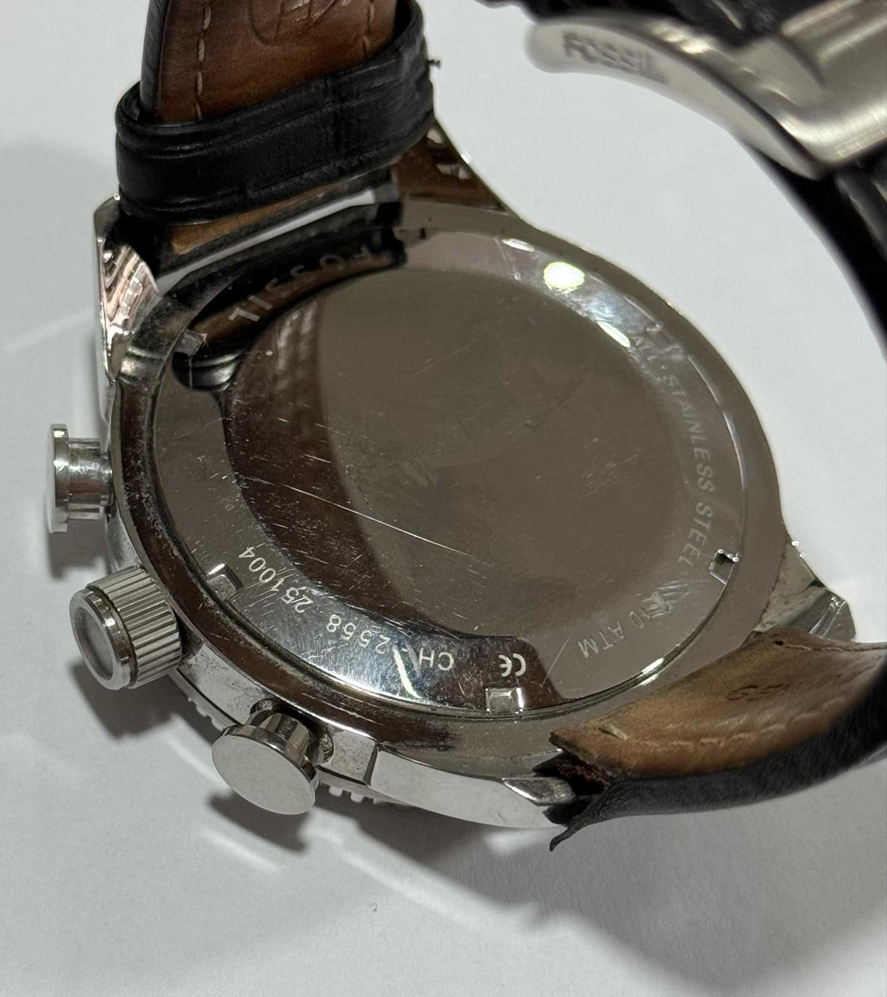 Часовник Fossil 251004