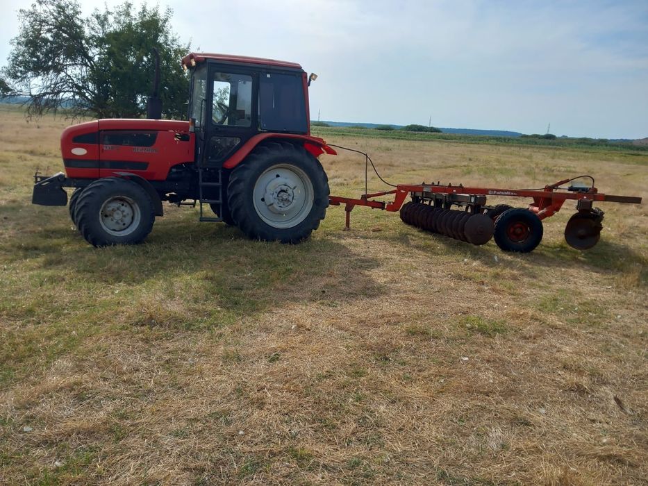 Vând tractor Belarus 925.3 cu discul lui  și alte utilaje la alt preț