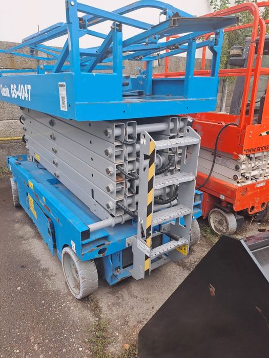 nacela Genie GS4047