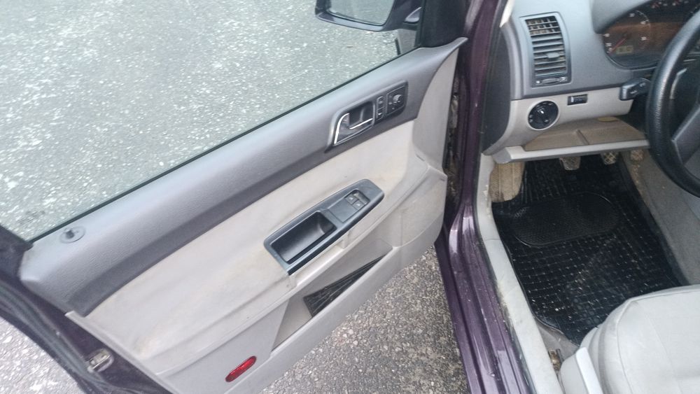 Vând polo 9n in stare buna de funcționare.