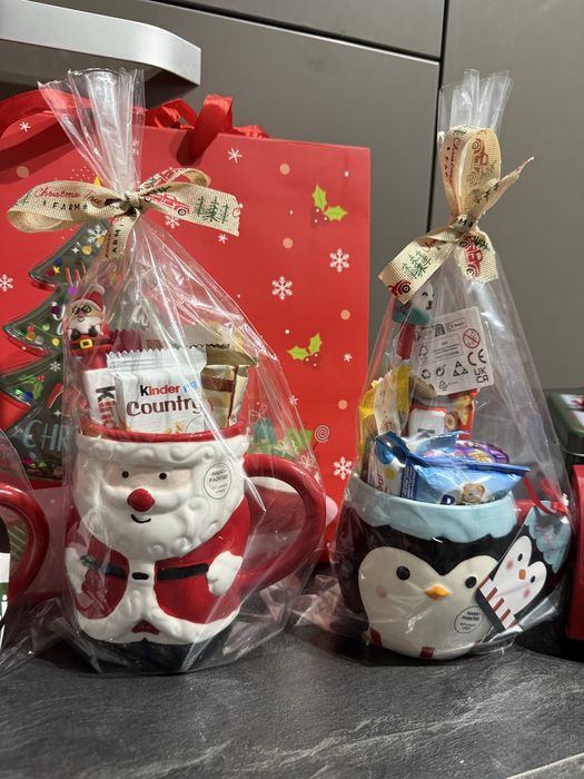 Cani de Craciun pline cu dulciuri