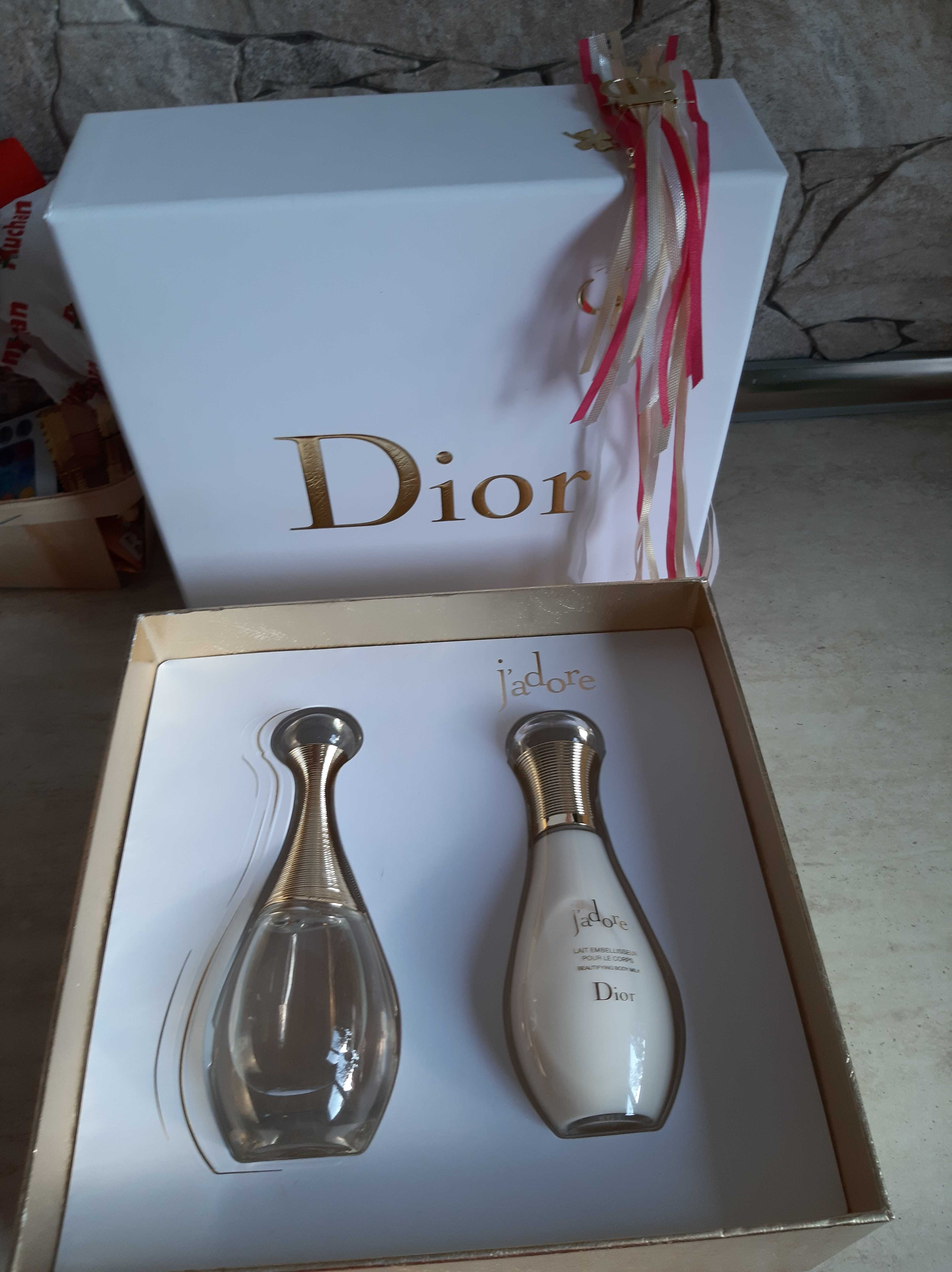 Caseta parfumerie Dior J'adore