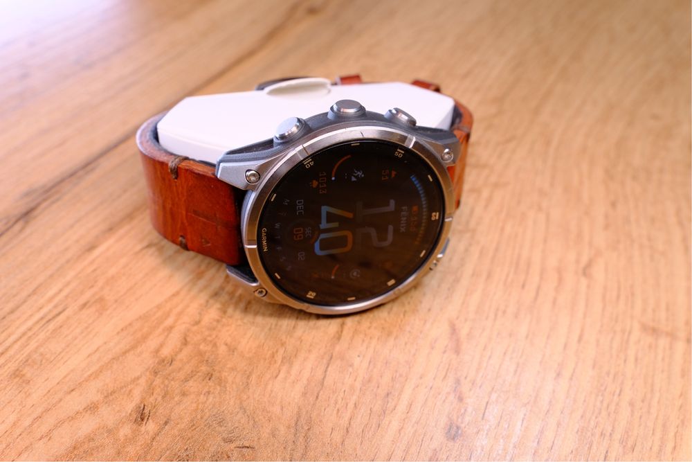 Garmin Fenix 8 AMOLED Sapphire Titan Orange 47mm