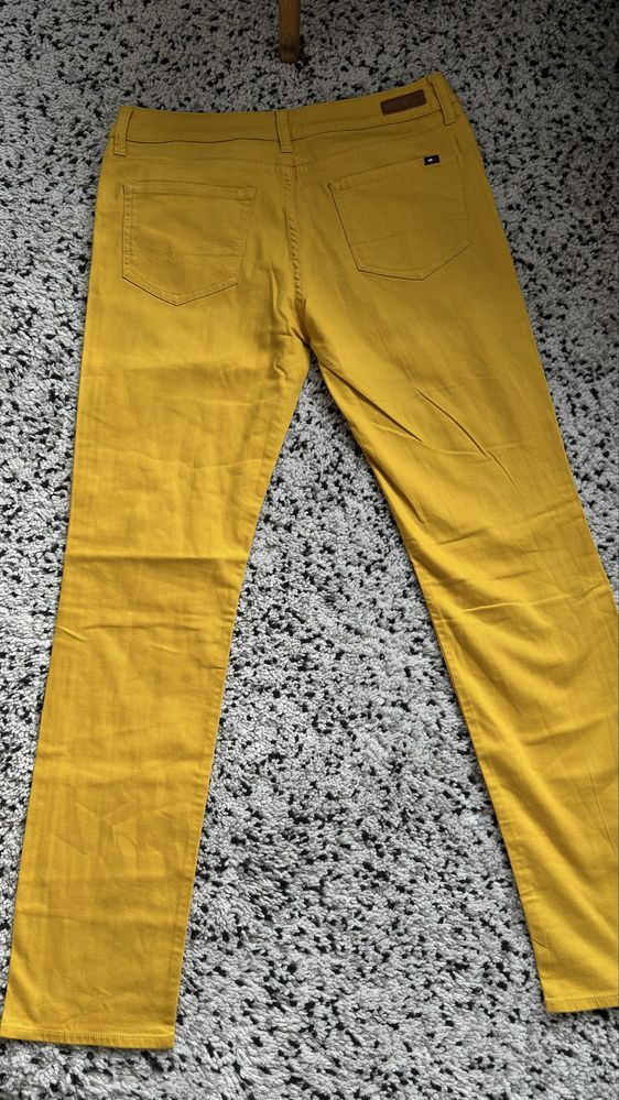 Нови дамски дънки Tommy Hilfiger размер 31/32