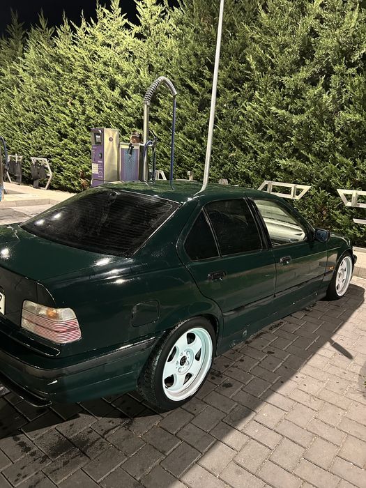 Bmw e36    1700€ urgent