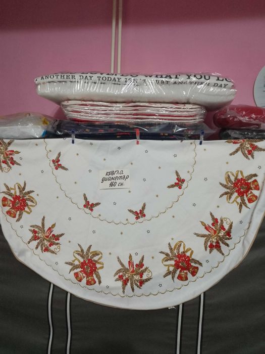 Кръгли коледни покривки