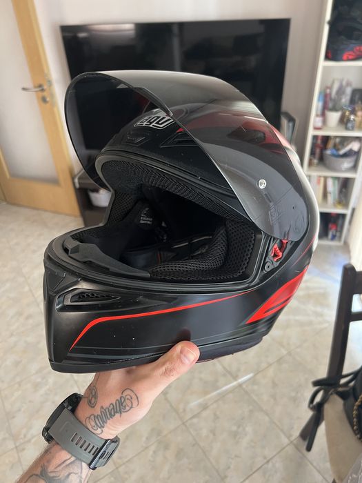 AGV каска размер S