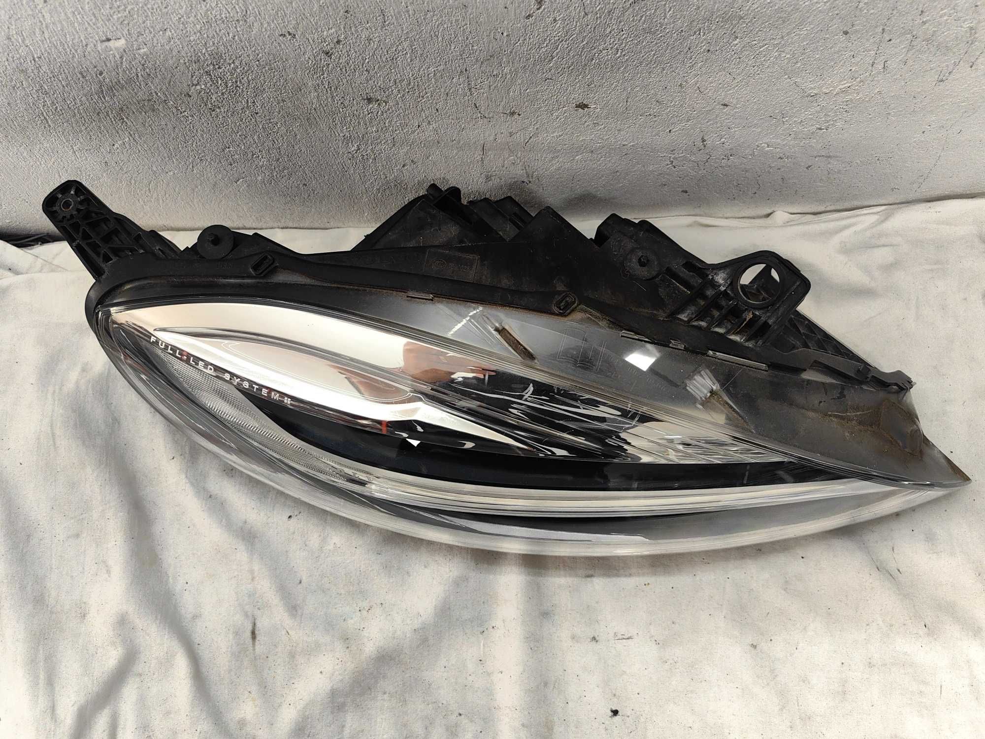 Оригинален фар Волво В40  Volvo V40  Full Led