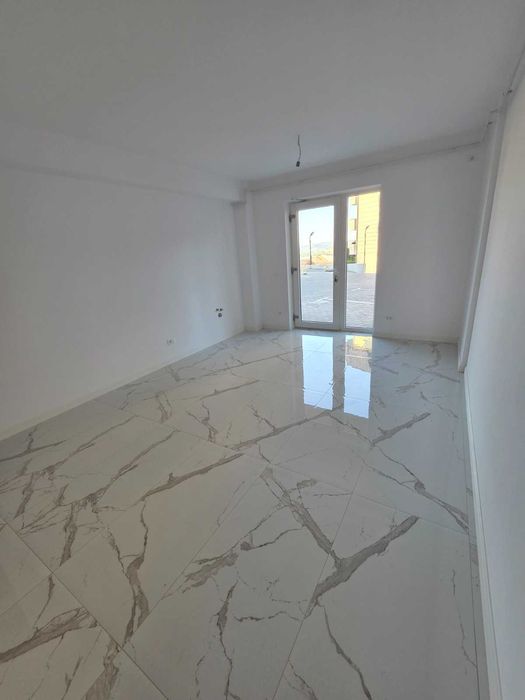 Apartament cu 2 camere spațiu pentru locuință sau activ. profesionala