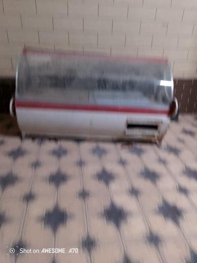 Зеркала витрина лал