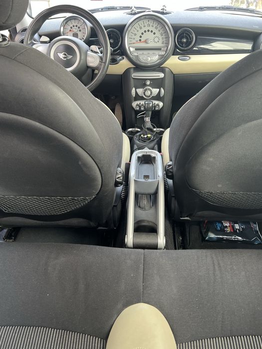 Mini Cooper. An fabricatie 2007 Automat