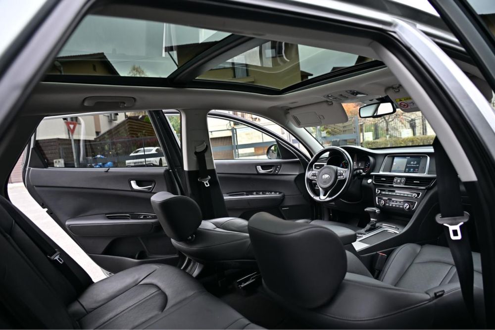Kia Optima ~ Plug-in Hybrid ~ Atracct Edition ~ Echipare de top ~
