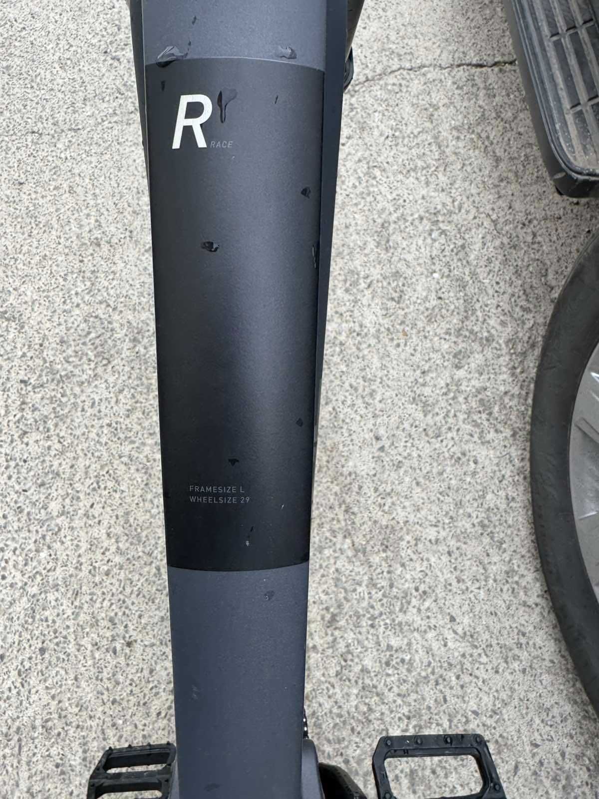 Продавам електрически планински велосипед Cube Stereo Hybrid 140