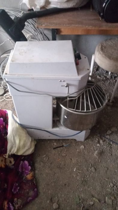 Тестомешалка қамыр илейтін