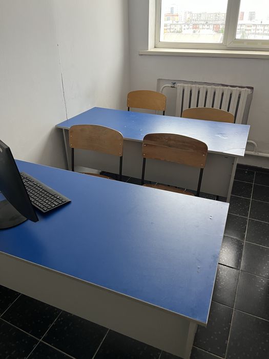 Парты 6 штук , 14 стульев
