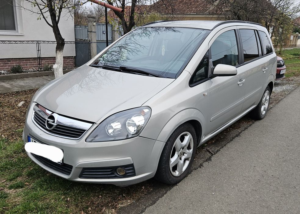 Opel Zafira B • 7 locuri • 1.9 CDTI