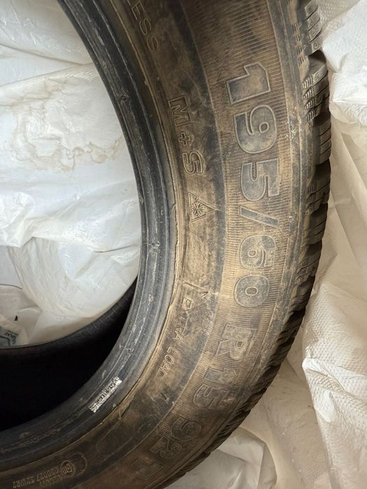 Комплект зимних шин 195/60/R15