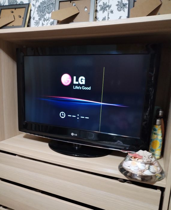 Vând TV LG 81 cm.functional,bine întreținut.