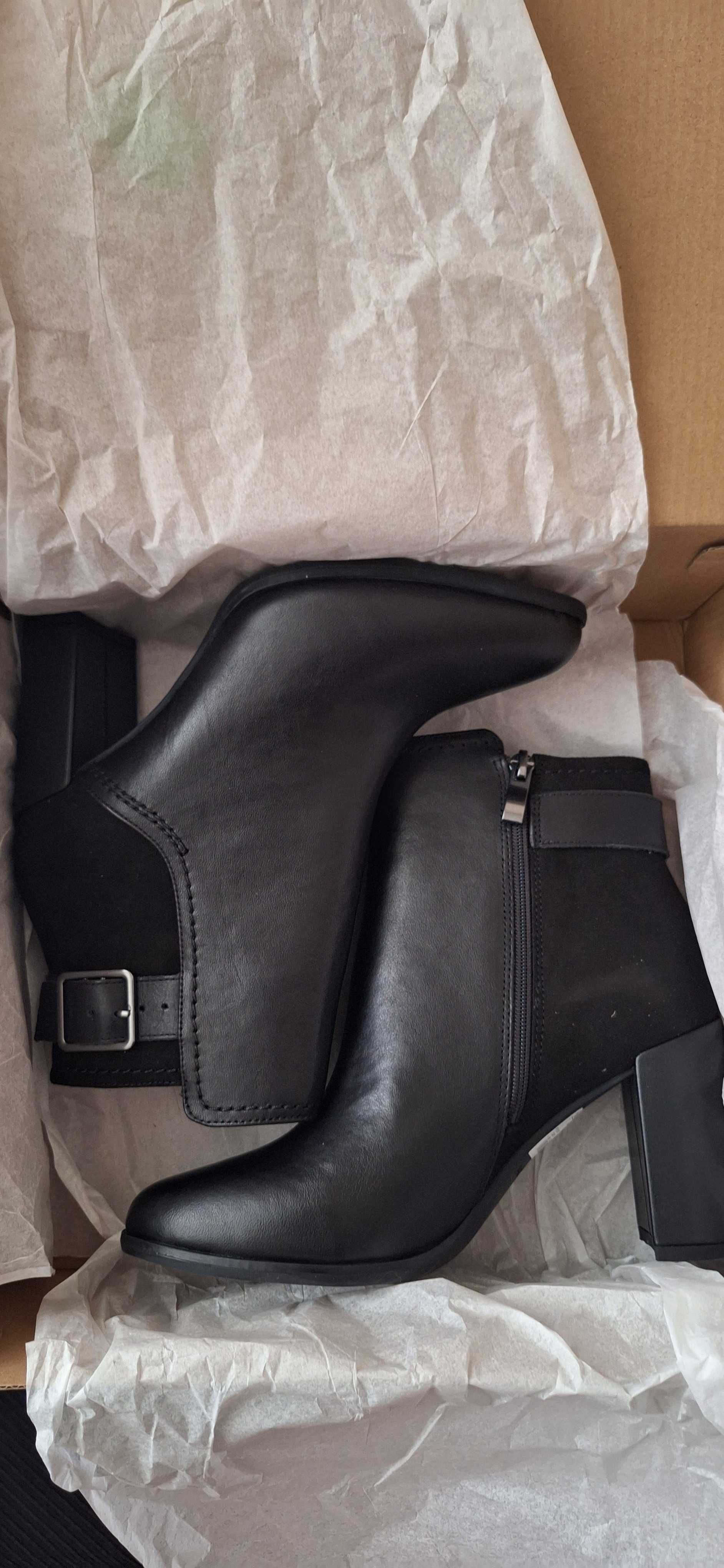 Боти Clarks Freva
