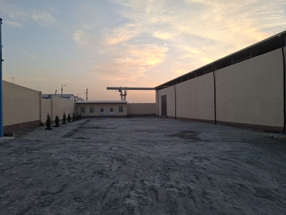 Тайёр бино/склад сотилади! Самарканд. Олдидан темирйўл ўтган.