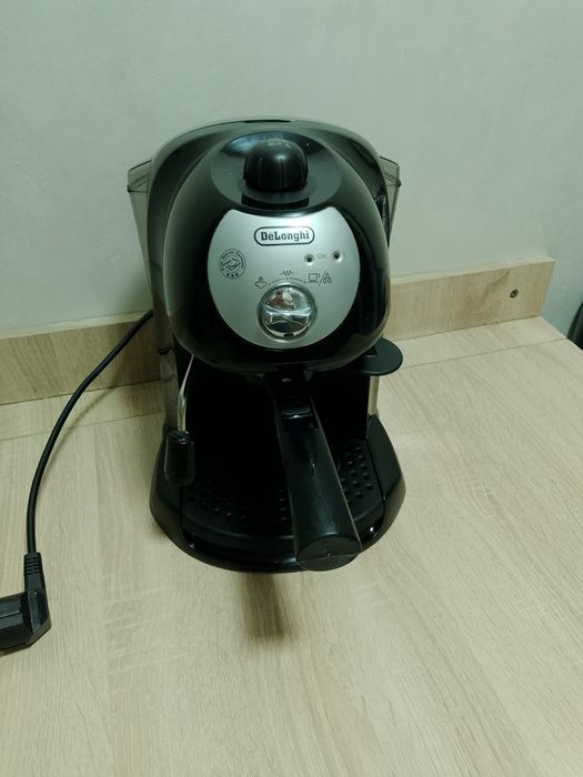 Expresor de cafea DeLonghi!