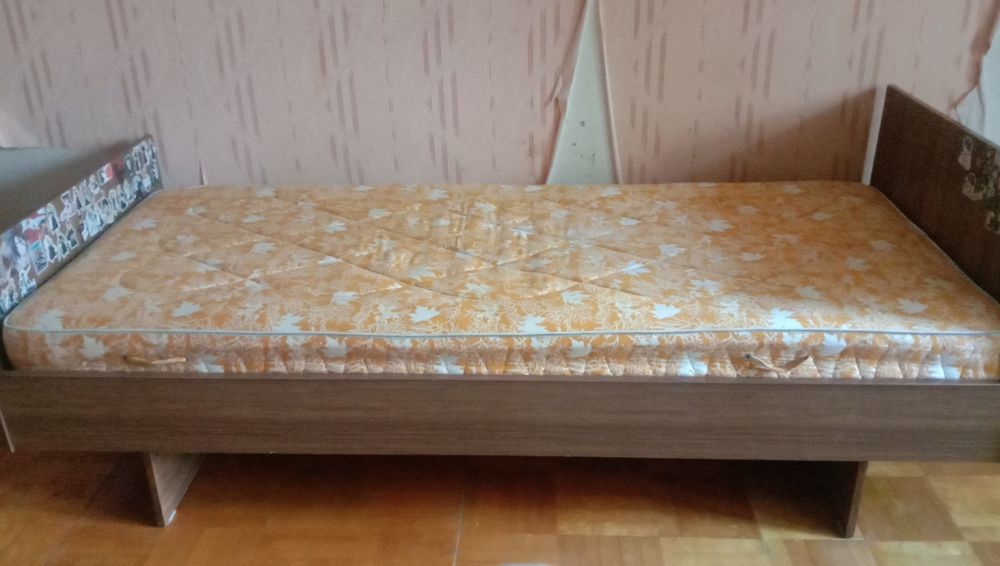 Односпальная кровать