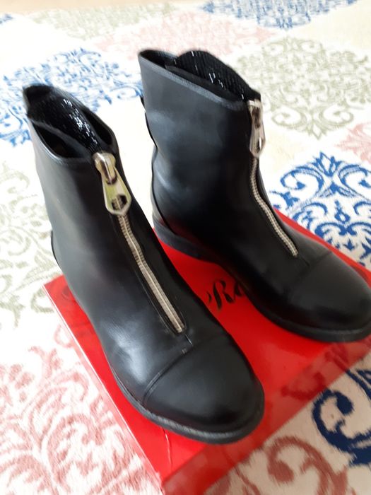 Осенний сапоги для женщины