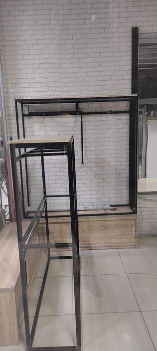 Мебел женский детский доконга 3та витрина пуфик и письменный стол